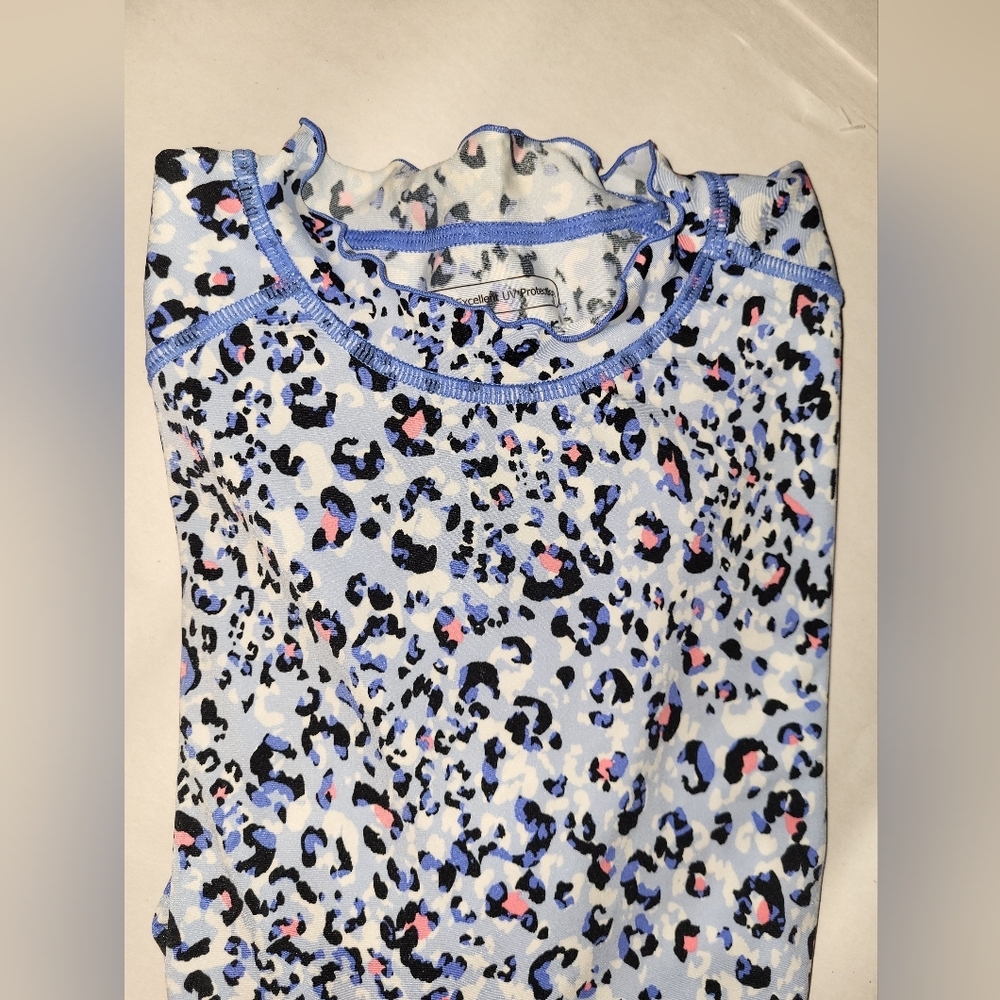 Coolibar Sea Island Ruffle Rash Guard Shirt Girls Youth Size XLarge Blue Leopard - Picture 2 of 7